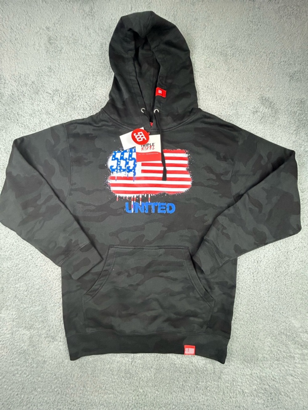 Triple Nikel Streetwear United USA Flag Graphic Logo Unisex Hoodie Size Medium